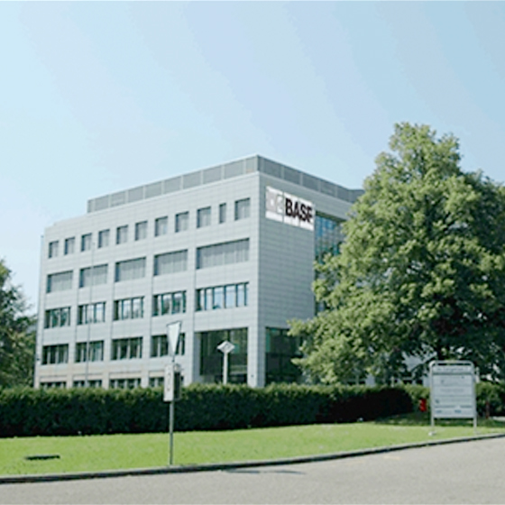 Bild des Geäudes der Firma BASF Schweiz in Zürich