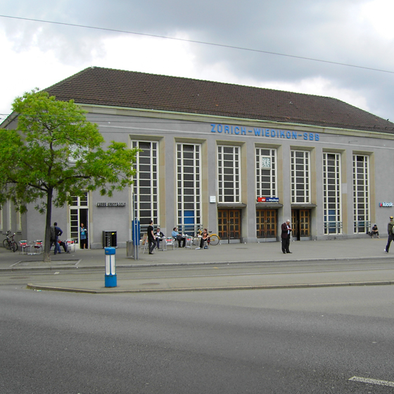 Bild des Eingangs SBB Bahnhof, Wiedikon